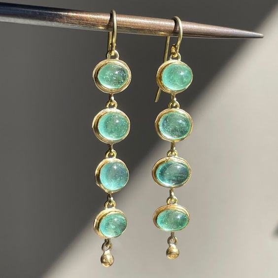 Vintage Dangling Light Emerald Earrings