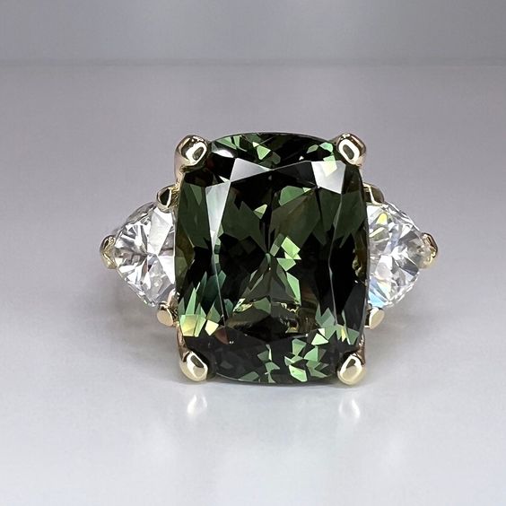 Vintage Forest Green Crystal Silver Ring