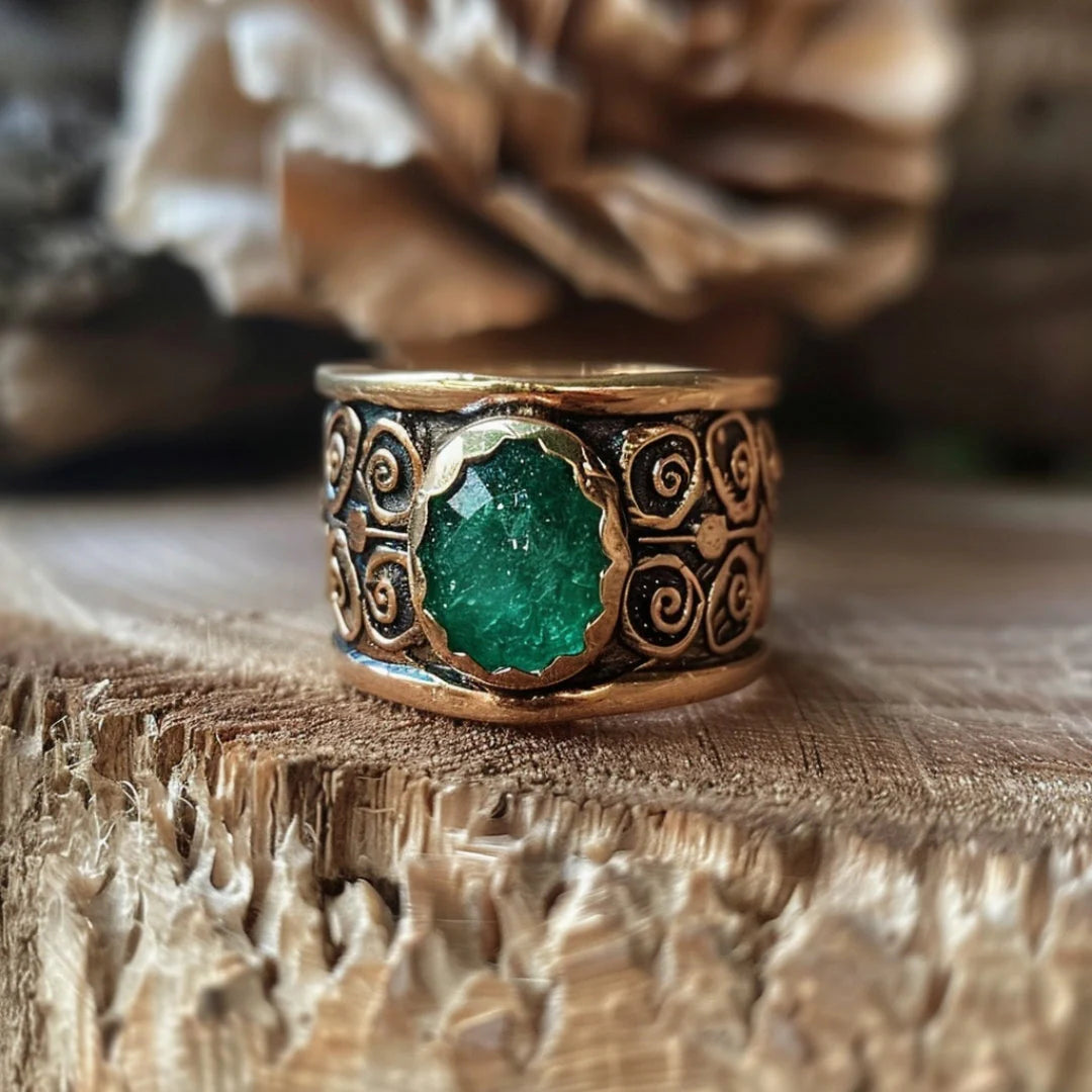 Vintage Inlaid Green Glass Gold Ring