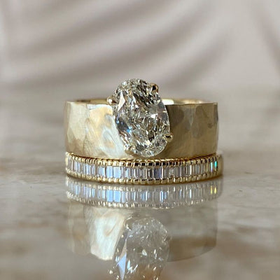 Inlaid Oval Crystal Gold Ring Set