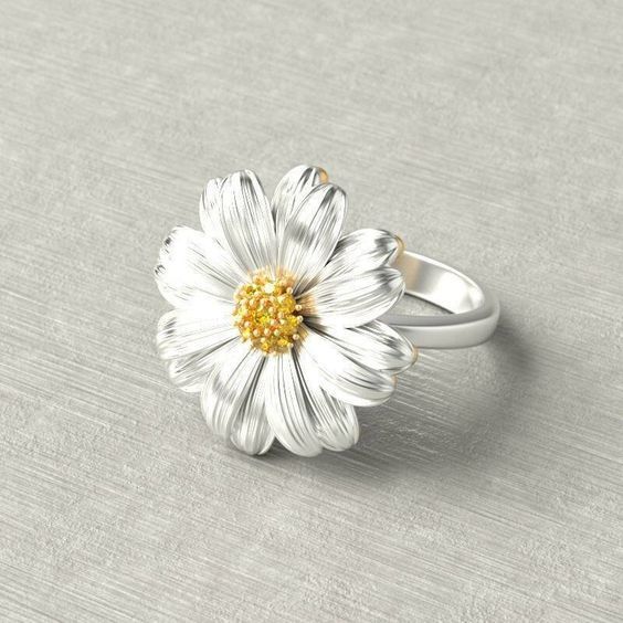 Daisy Silvered Fine Ring
