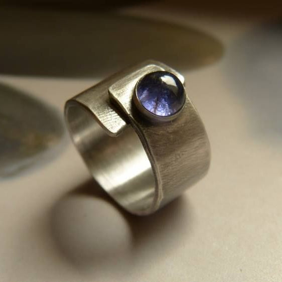 Vintage Violet Rounded Glass Silver Ring