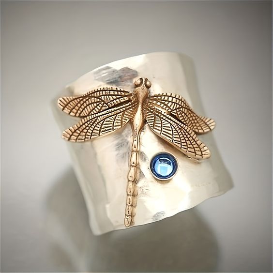 Vintage Golden Dragonfly Silver Ring