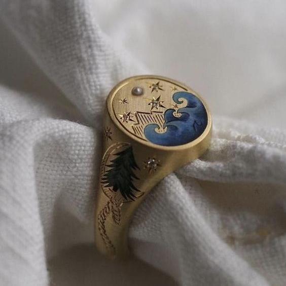 Vintage Wavy Gold Seal Ring