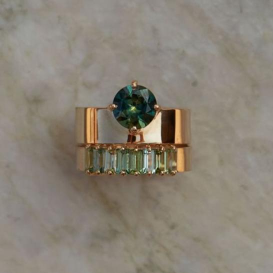 Vintage Green Crystaline Gold Ring