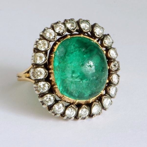 Elegant Green Stone 14K Gold Ring