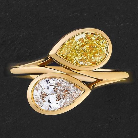 Vintage White & Yellow Crystal Gold Ring