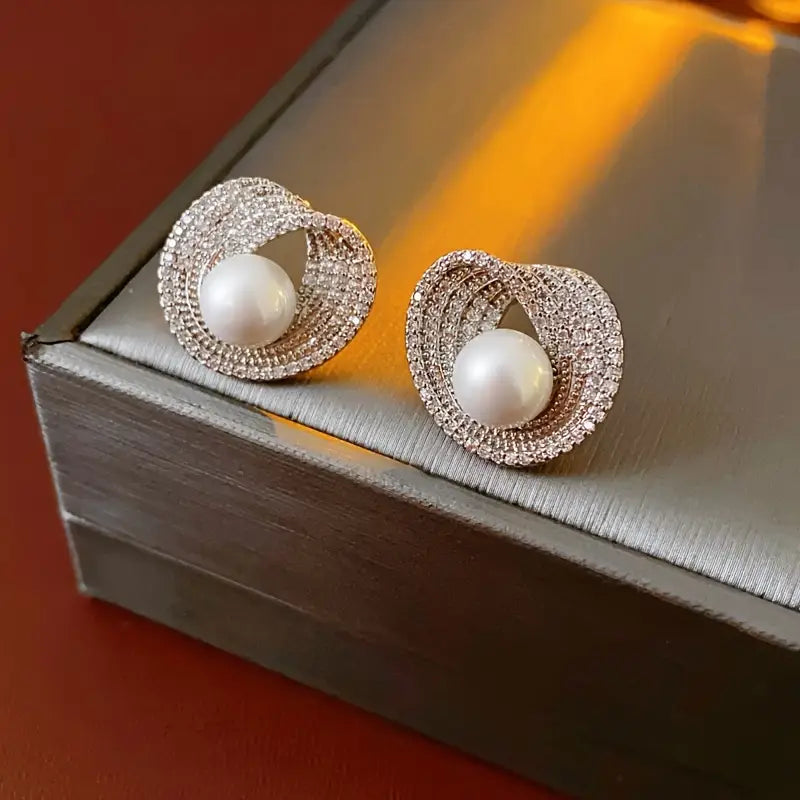 Pearl Mesh Wavy Earrings