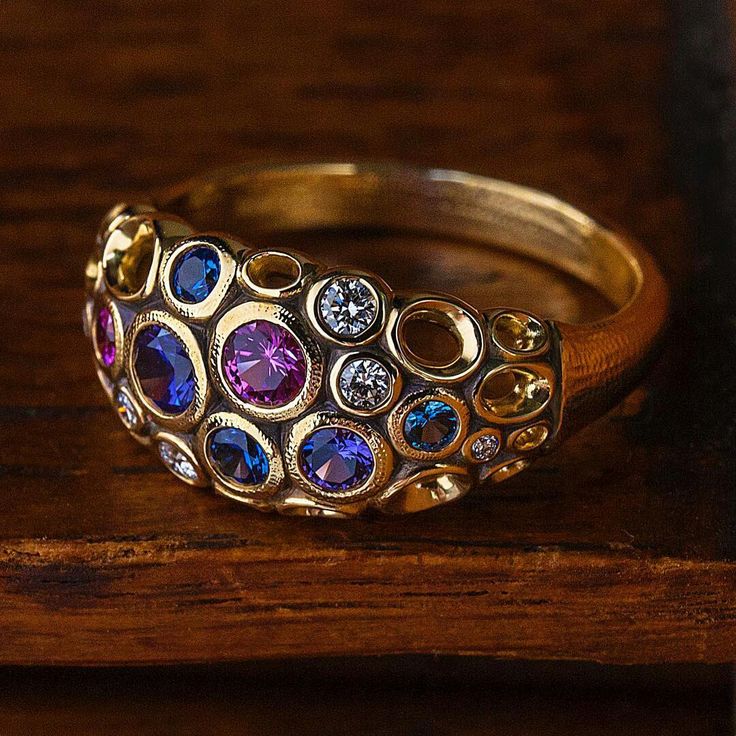 Vintage Sapphires Gold Ring