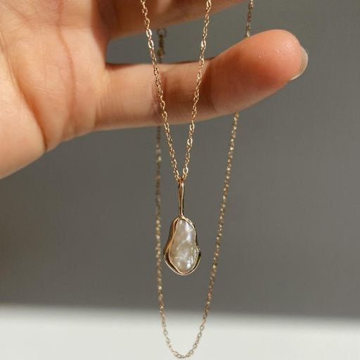 Oyster Golden Necklace