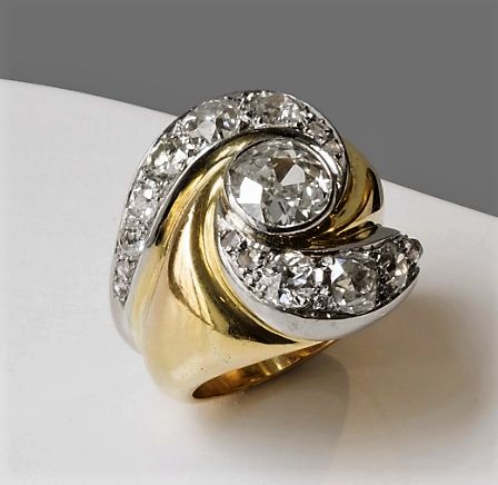 Vintage Inlaid Zirconia Spiral Gold Ring