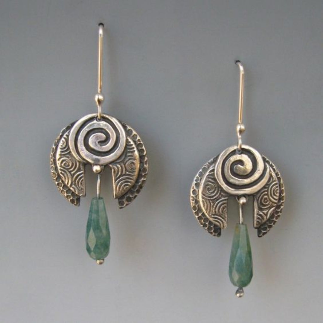 Vintage Dangling Green Stone Silver Earrings