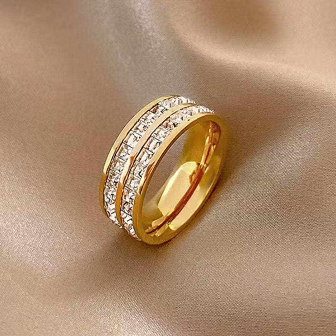 Inlaid Zirconia Elegant Ring