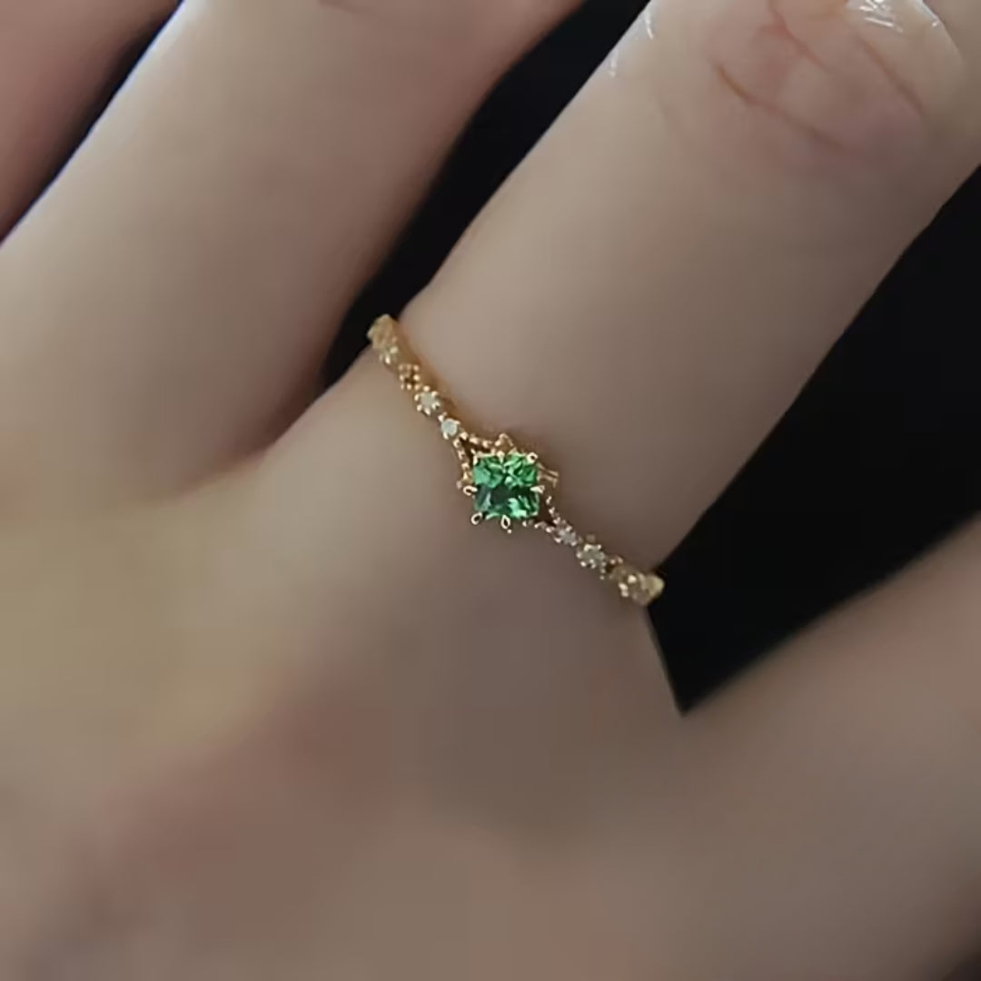 Fine Emerald Gold Ring