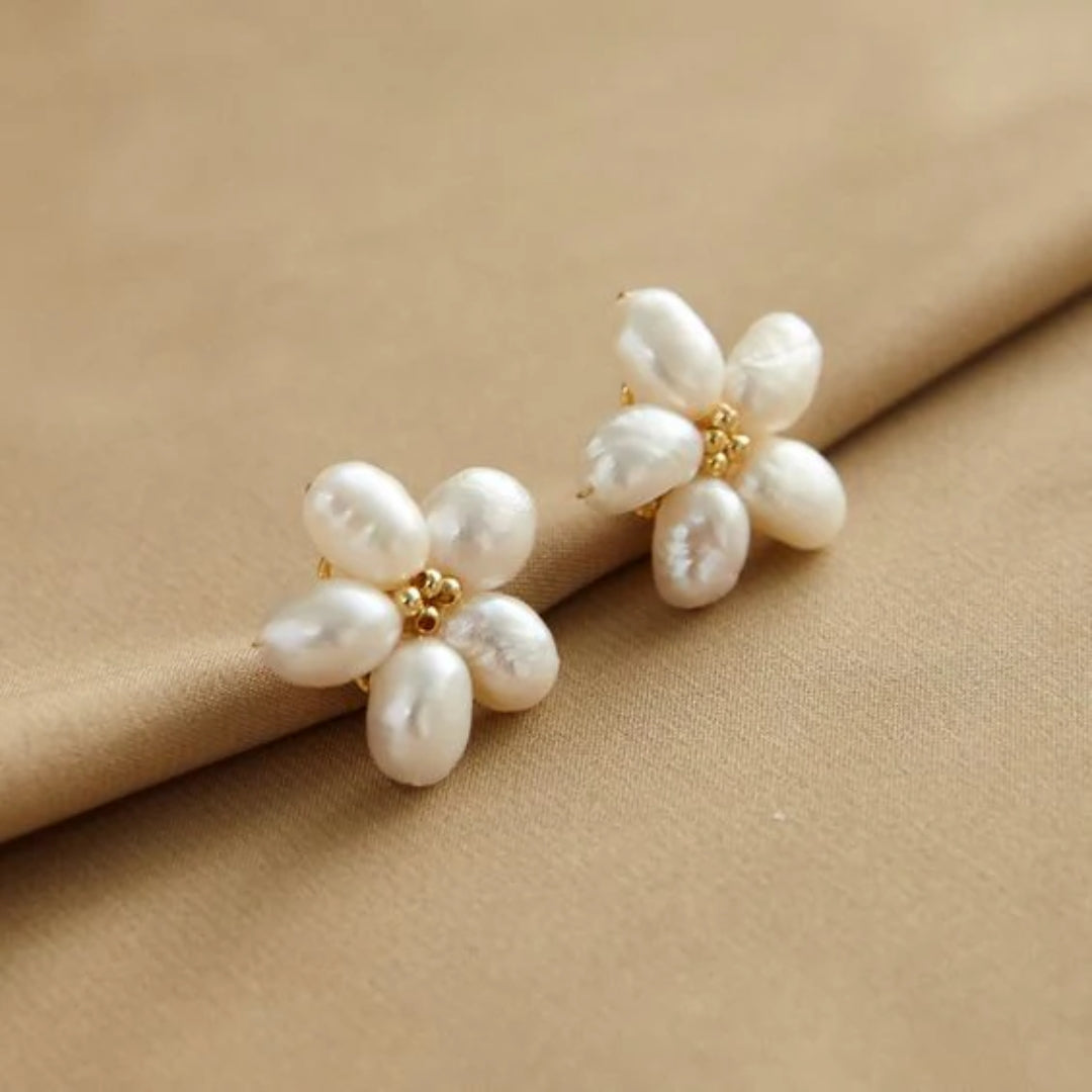 Vintage Flower Pearl Golden Earrings