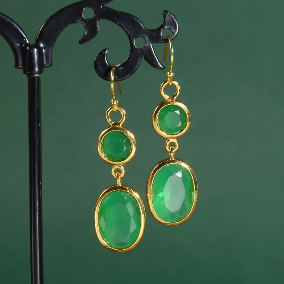 Vintage Gold Rounded Green Earrings