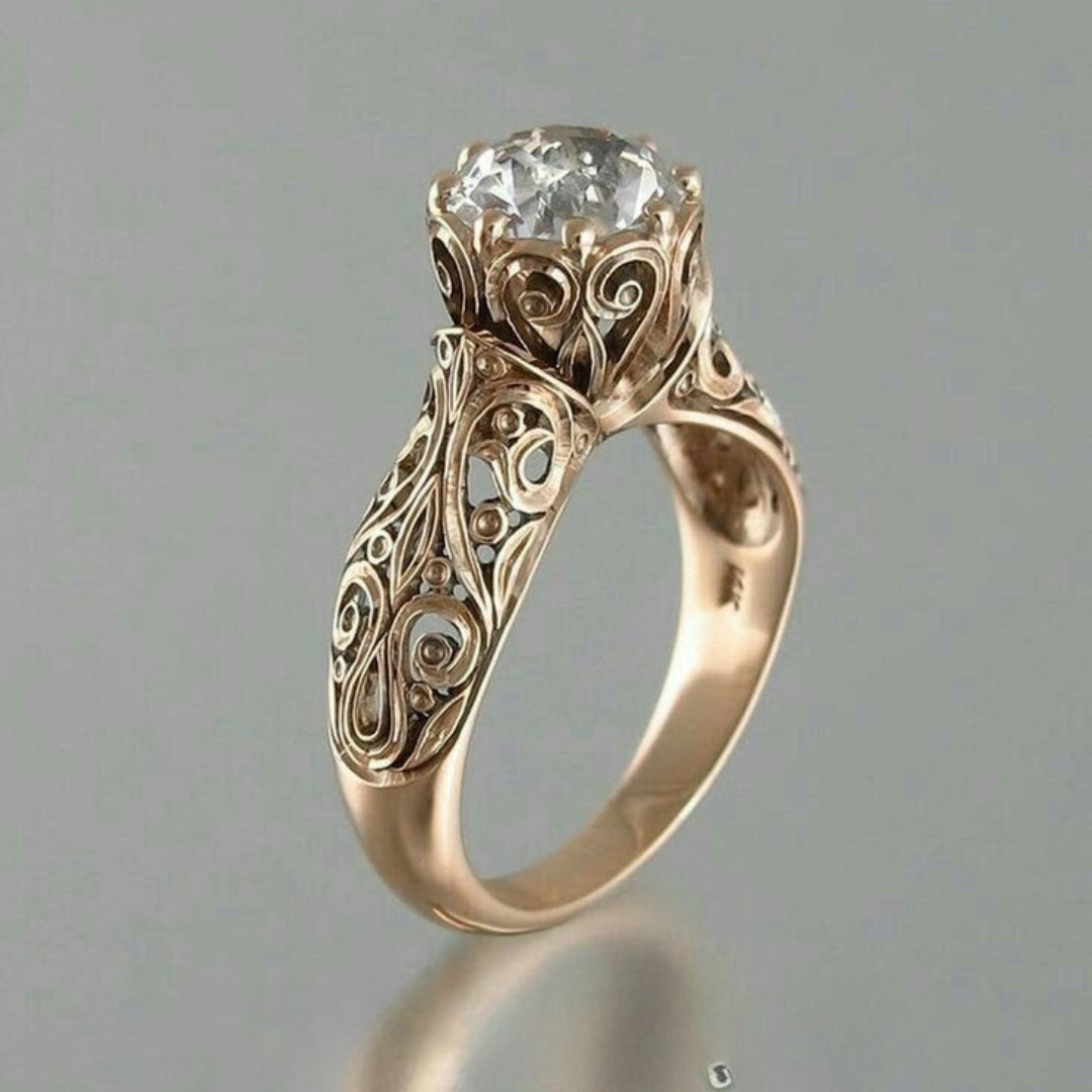 White Crystal Exquisite Gold Ring