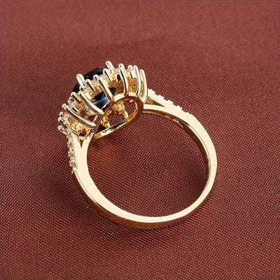 Vionne Saphirae Ring | Gold