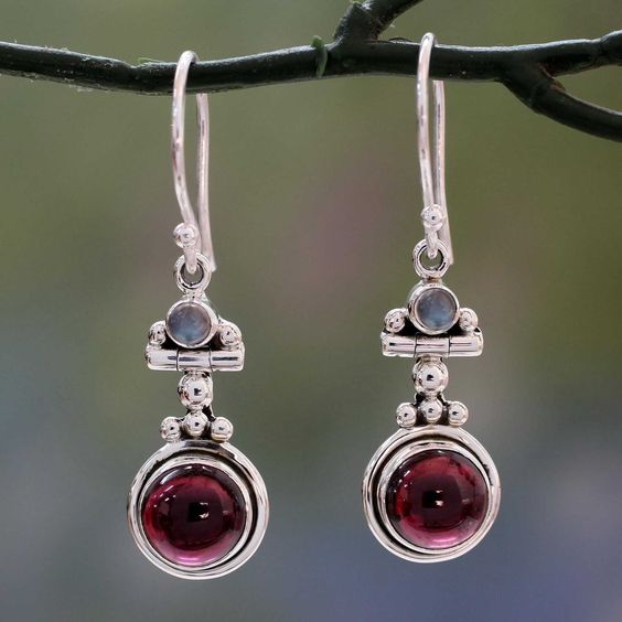 Vintage Dangling Garnet Crystla Silver Earrings