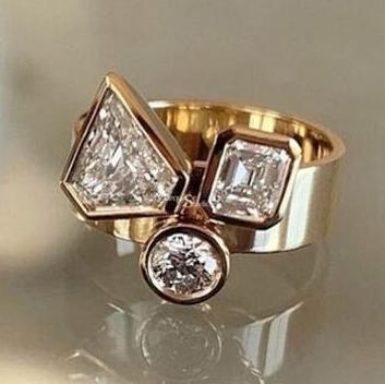 Vintage Zirconia Geometric Gold Ring