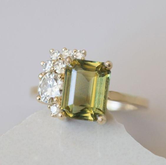 Vintage Green Glass Bright Ring