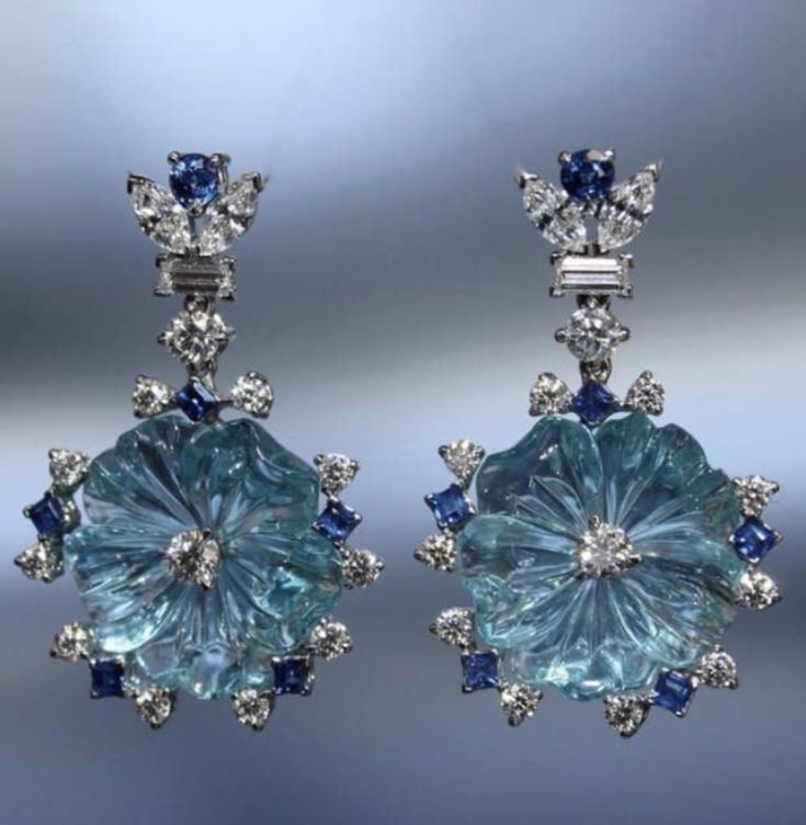 Vintage Blue Crystal Flower Bright Earrings