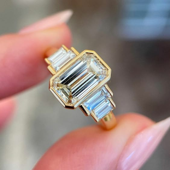 Vintage Gold & Crystal Ring