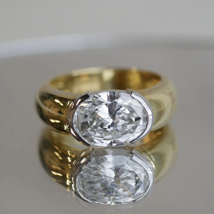 Vintage Bright Zirconia Golden Ring