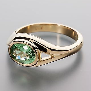 Vintage Green Crystal Eye Gold Ring