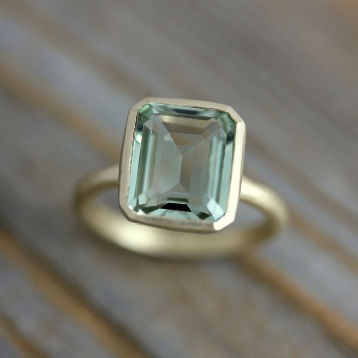 Vintage Green Crystaline Ring