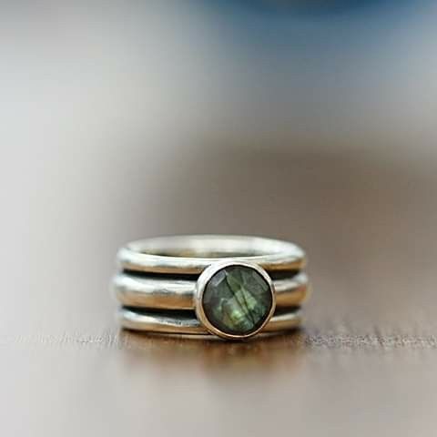 Vintage Layer Green Stone Silver Ring