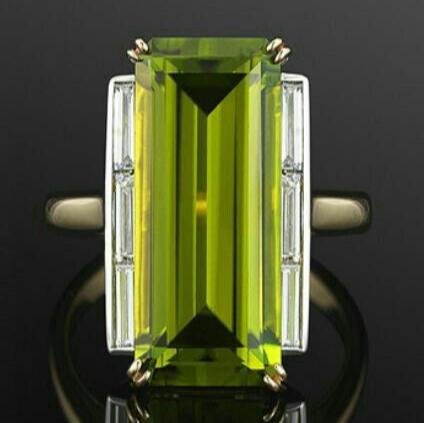 Vintage Green Rectangular Glass Ring