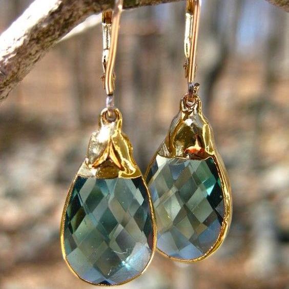 Vintage Green Drop Golden Earrings