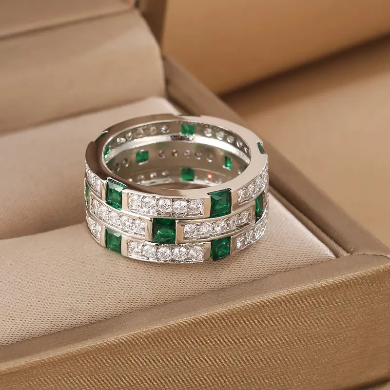 Green Crystalline Layered Ring