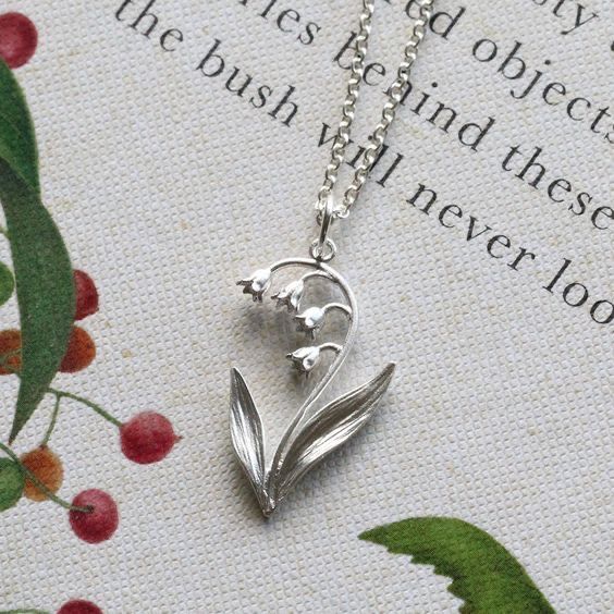 Dry Blossom Sterling Silver Necklace