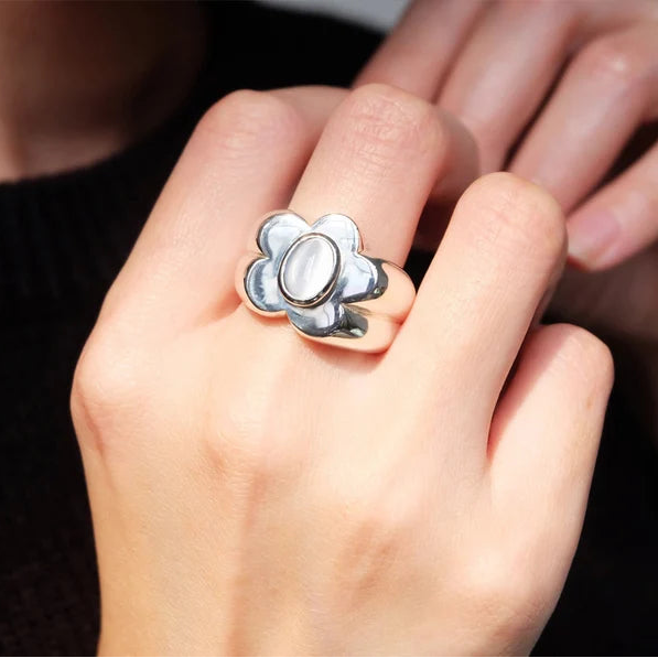 Vintage Flower Moonstone Silver Ring