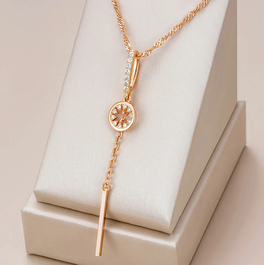 Elegant Rounded Crystal Necklace in Gold