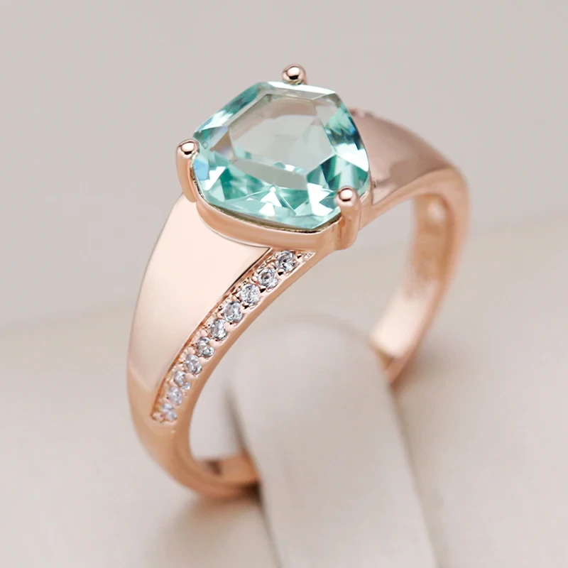 Elegant Turquoise Crystal Ring