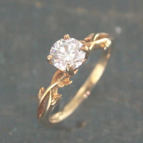 Vintage Elegant Zirconia Ring