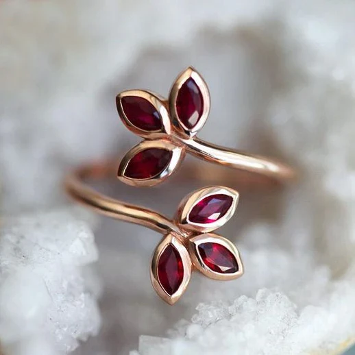 Vintage Red Leaf Gold Ring