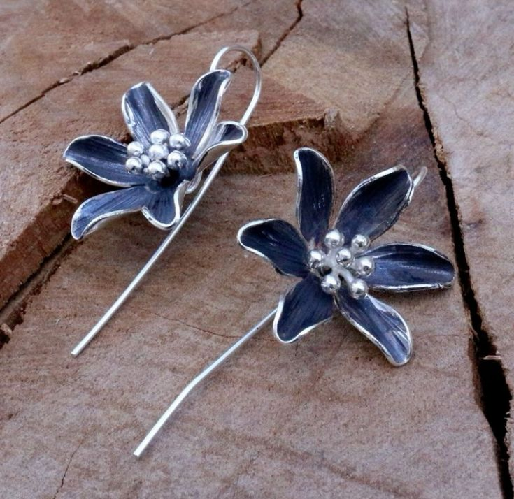 Vintage Blue Flower Silver Earrings