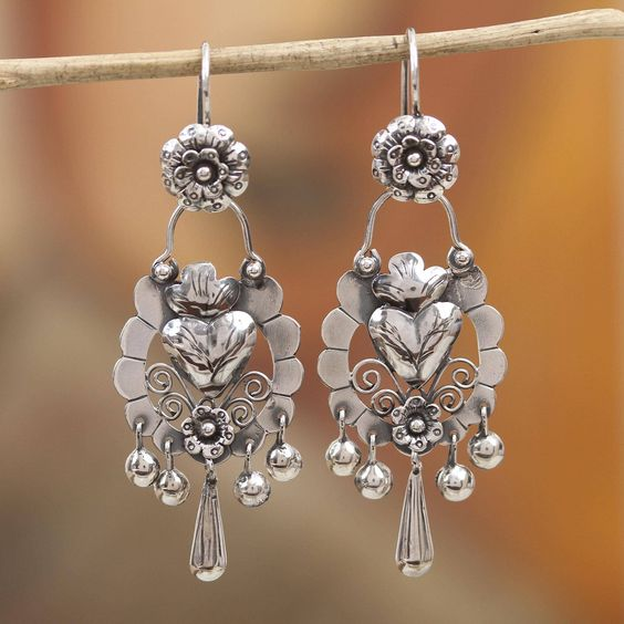 Vintage Dangling Silver Heart Flower Earrings