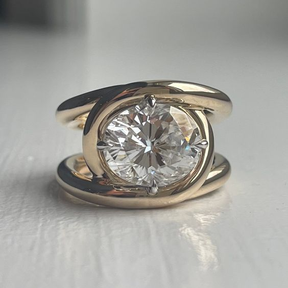 Vintage Gold Zirconia RIng