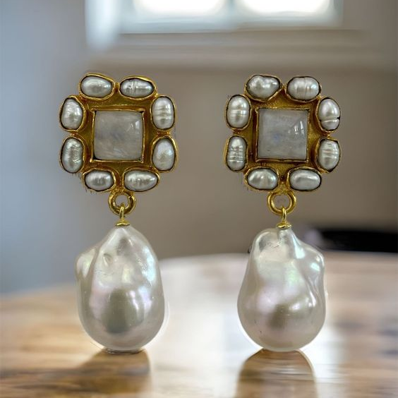 Vintage Barroque Pearl Earrings