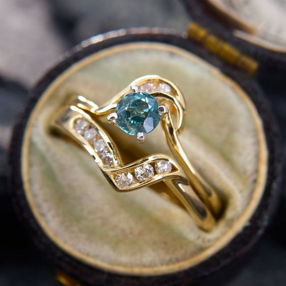 Vintage Turquoise Crystal Gold Ring