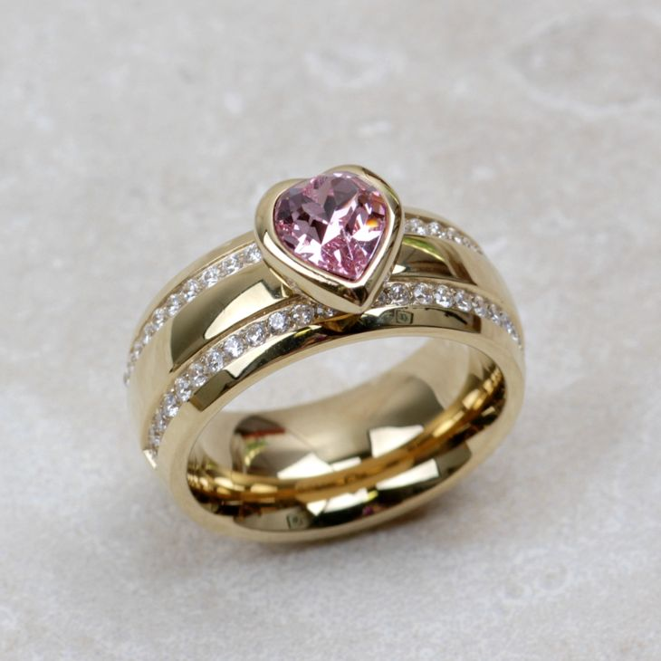 Vintage Pink Heart Gold Zirconia Ring