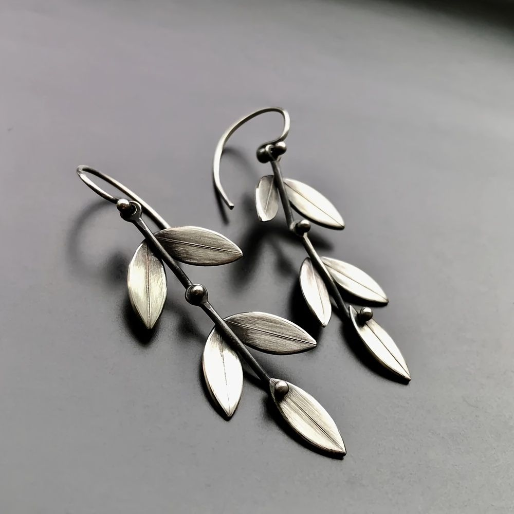 Vintage Silver Dangling Leaf Earrings