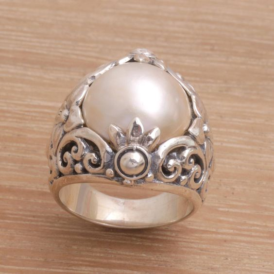 Vintage Rounded Pearl Silver Ring