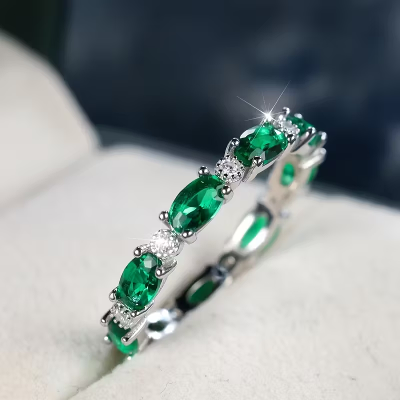 Elegant Green Oval Inlaid Crystal Ring