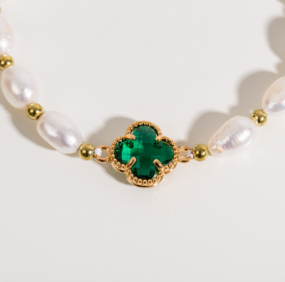 Emerald Cloverleaf Pearl Bracelet